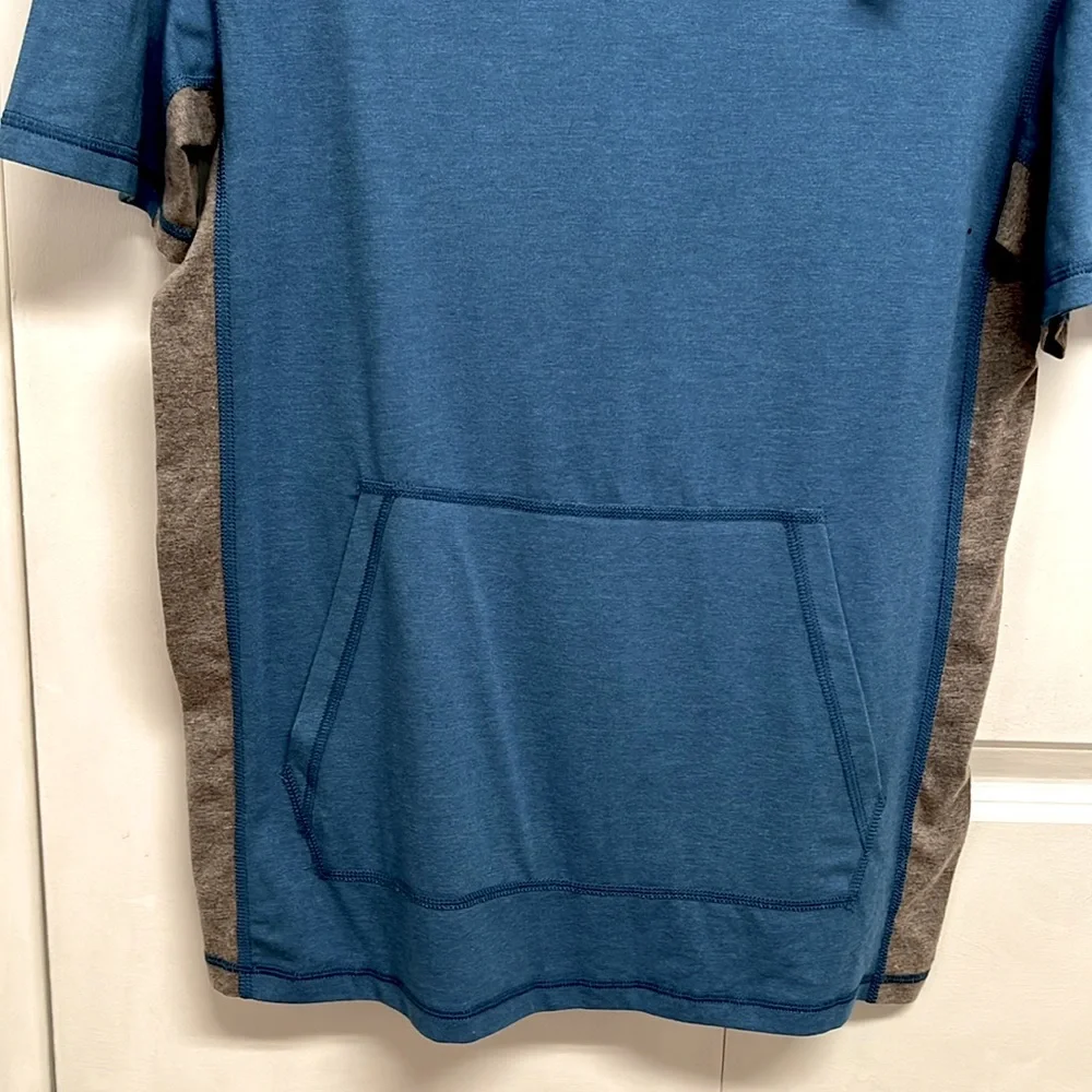 All In Motion Blue Gray Stripe Hoodie Short Sleeve Tee Shirt Teenage Size XL NWT